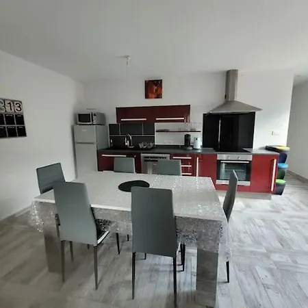 4 Places Διαμέρισμα